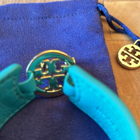 Tory Burch braclet/cuff for sale with original bag! - Picture 3 of 4